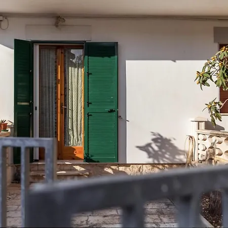 Serena Sul Mare Apartment *
